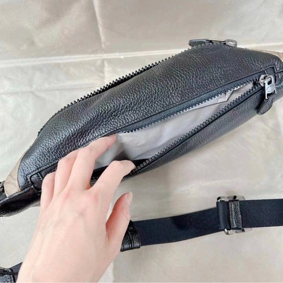 Coach C4028 Limited Edition X Peanuts Warren Belt Bag With Varsity Patches - Picture 5 of 5